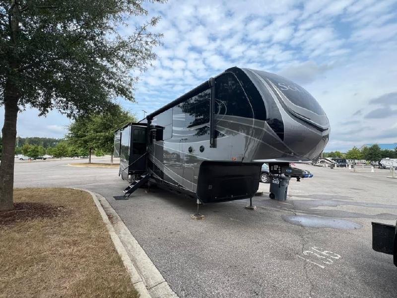 image from Hoover Met RV Park: Birmingham's Convenient But Crowded Base